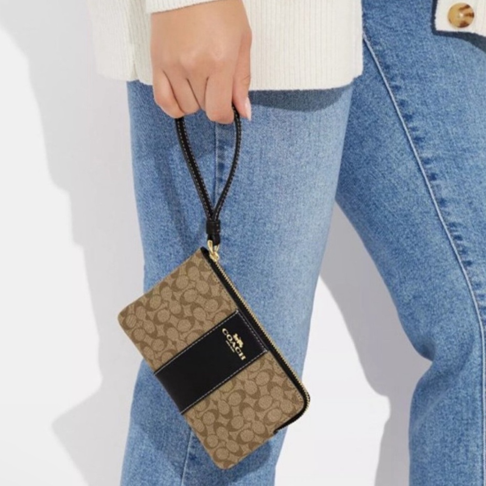 Coach Signature Wristlet NWT